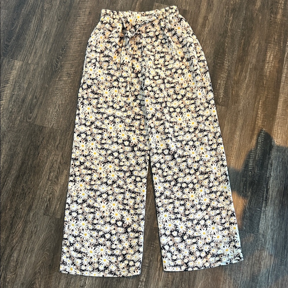 Lily Rose White Daisy Print Wide-Leg Pants